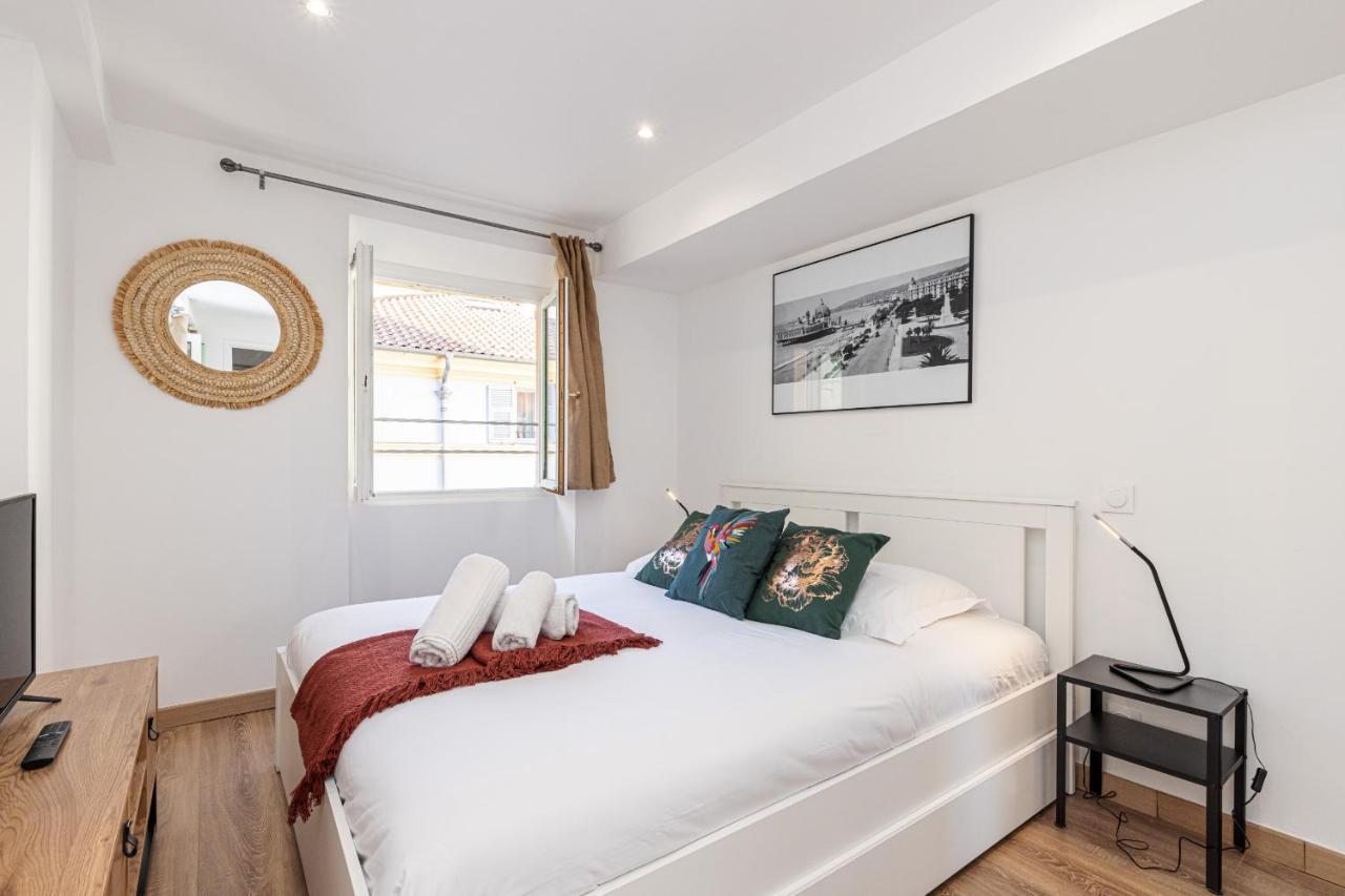 Spacious 2 Bdr Old Town Heart Ницца Экстерьер фото